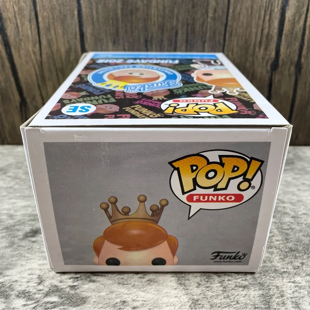 Funko Pop Freddy Funko As Pennywise SE 4000 PCS SDCC 2018 BOX DAMAGE